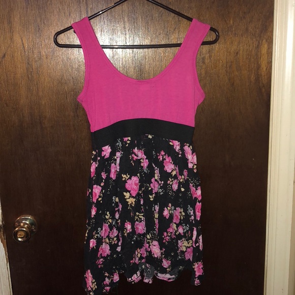 Pink dress with flowers on the bottom💕 - Picture 2 of 3